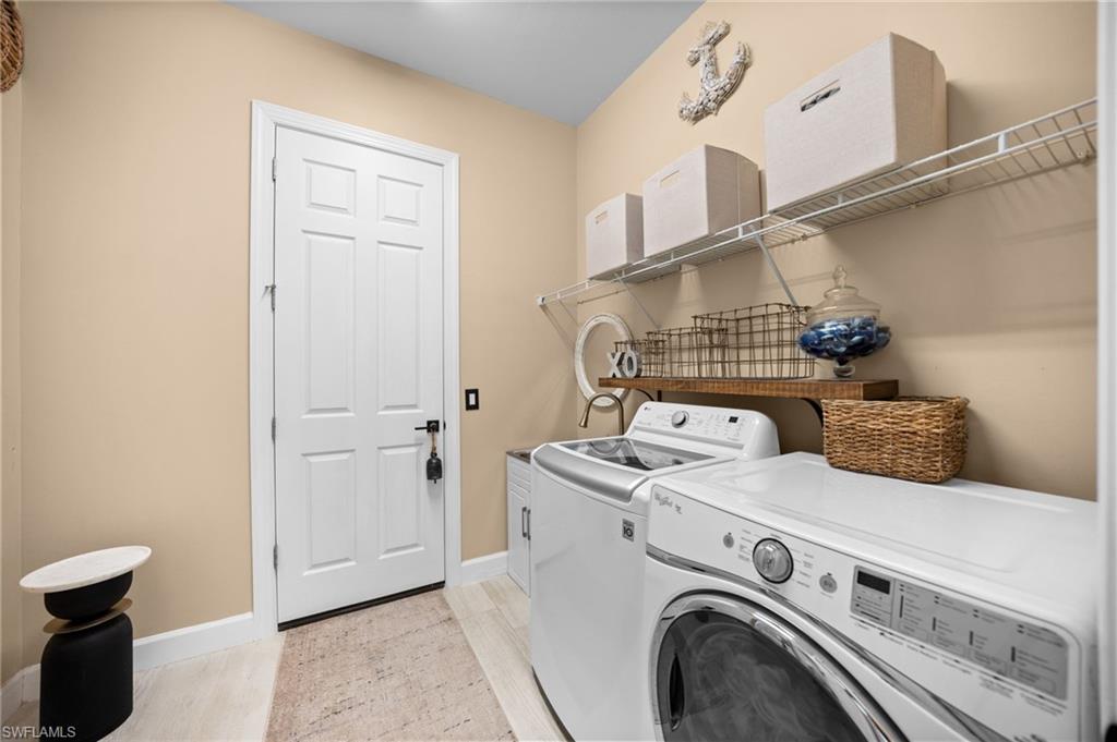 16213 Camden Lakes CIR