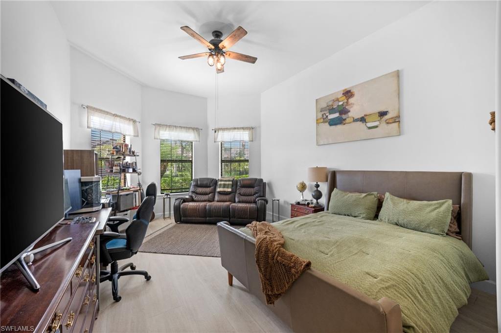 16213 Camden Lakes CIR