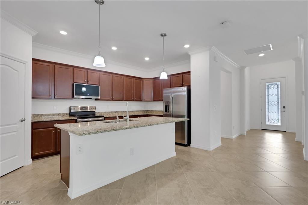 9469 Foxglove LN