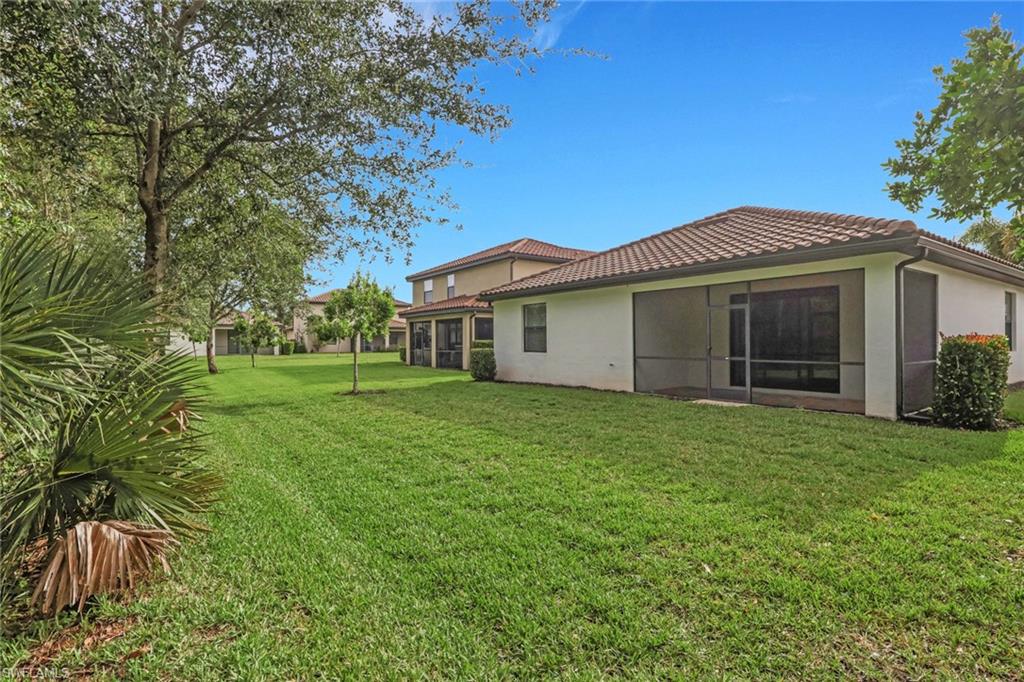 9469 Foxglove LN
