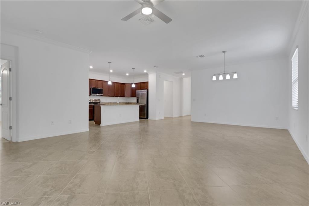 9469 Foxglove LN