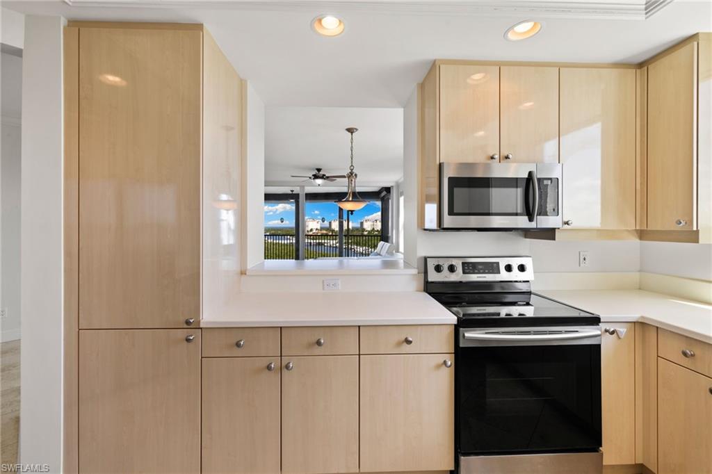 420 Cove Tower DR 804