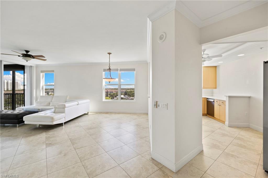 420 Cove Tower DR 804