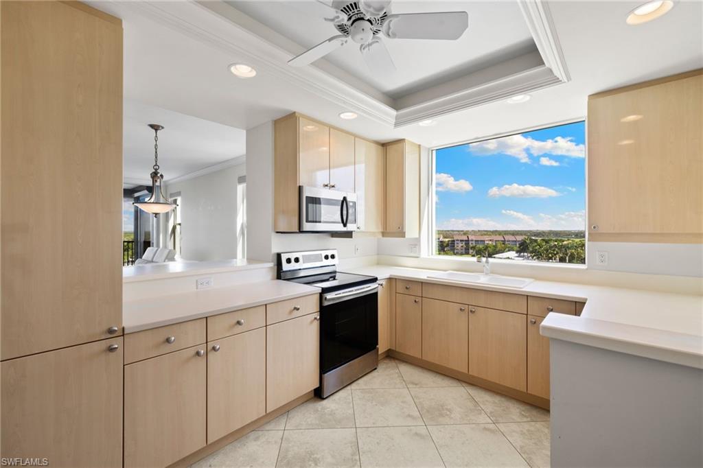 420 Cove Tower DR 804