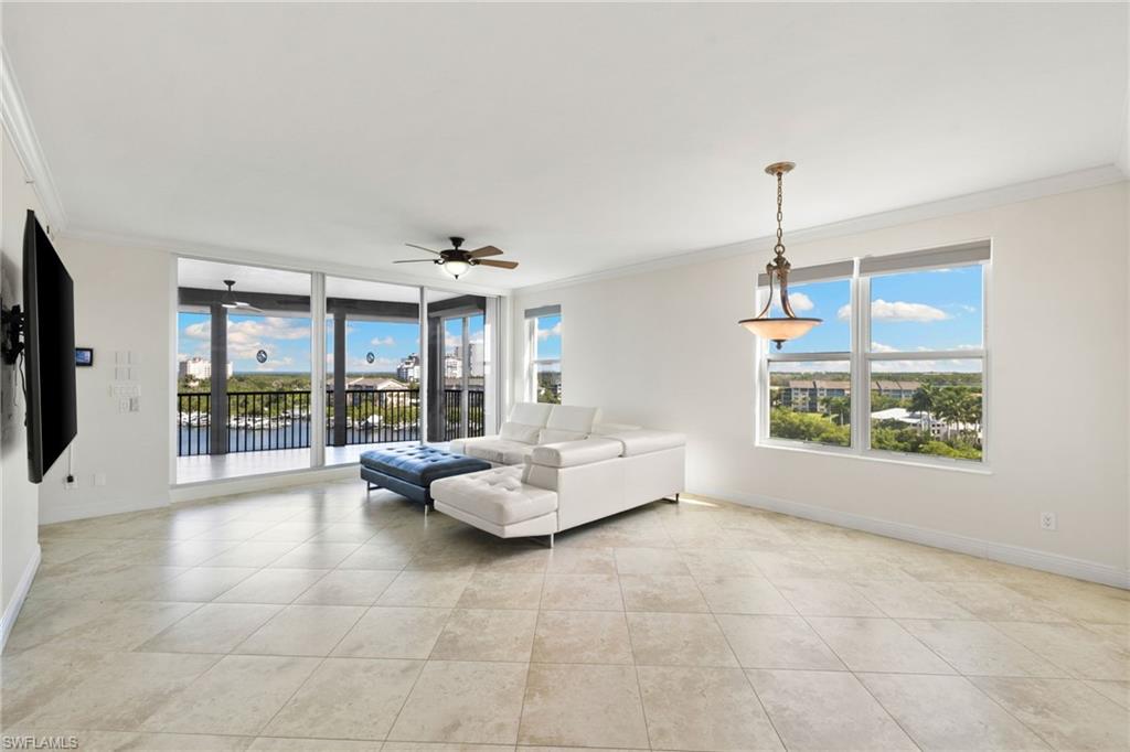 420 Cove Tower DR 804