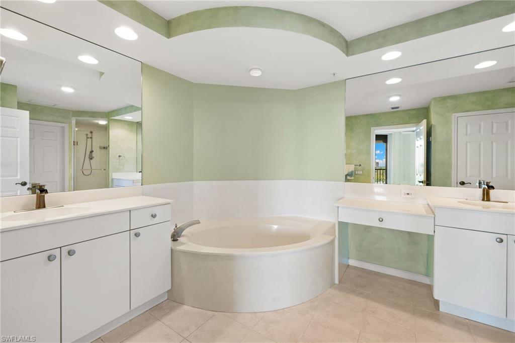 420 Cove Tower DR 804