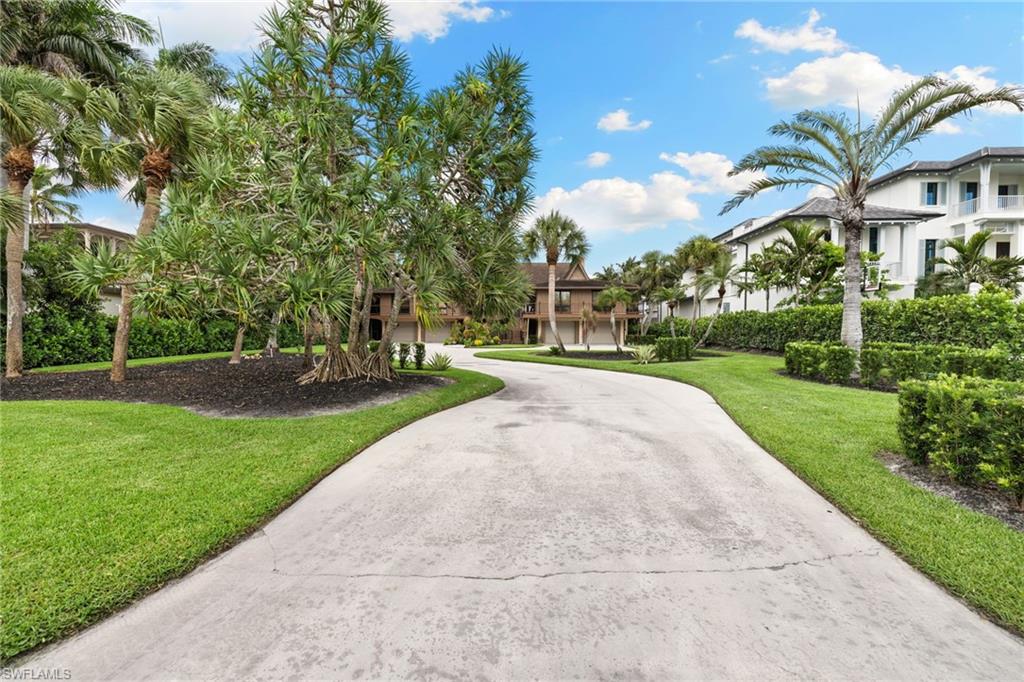 3695 Gordon DR