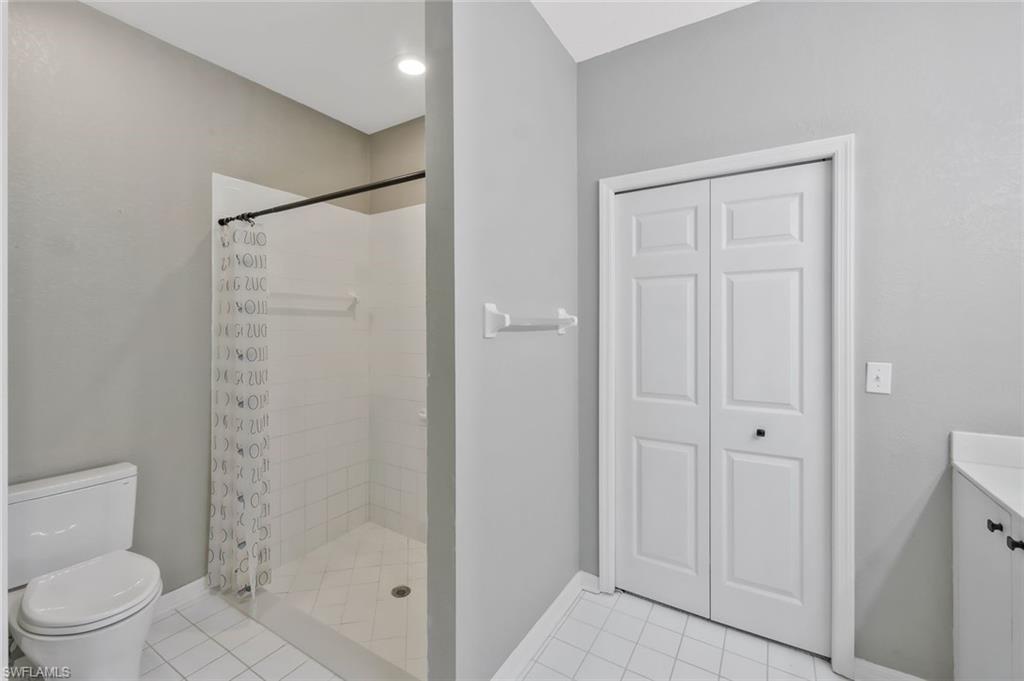 1340 Charleston Square DR 101