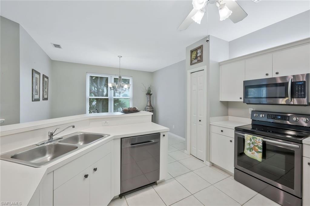 1340 Charleston Square DR 101