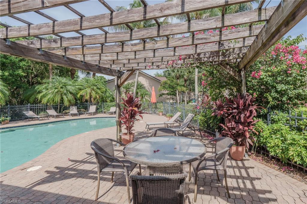 3510 AVION WOODS CT 104