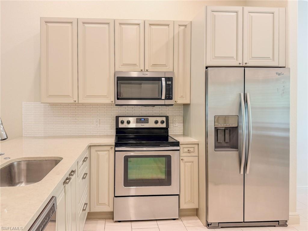 3510 AVION WOODS CT 104