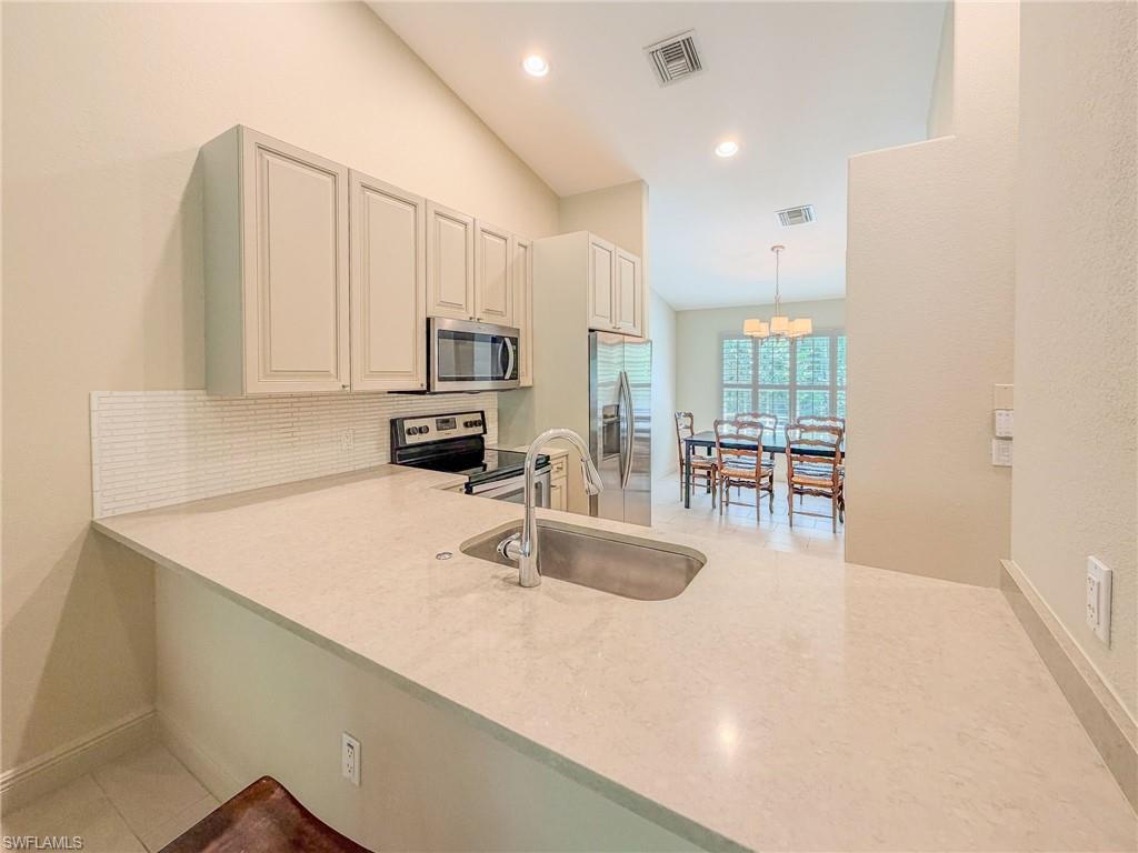3510 AVION WOODS CT 104