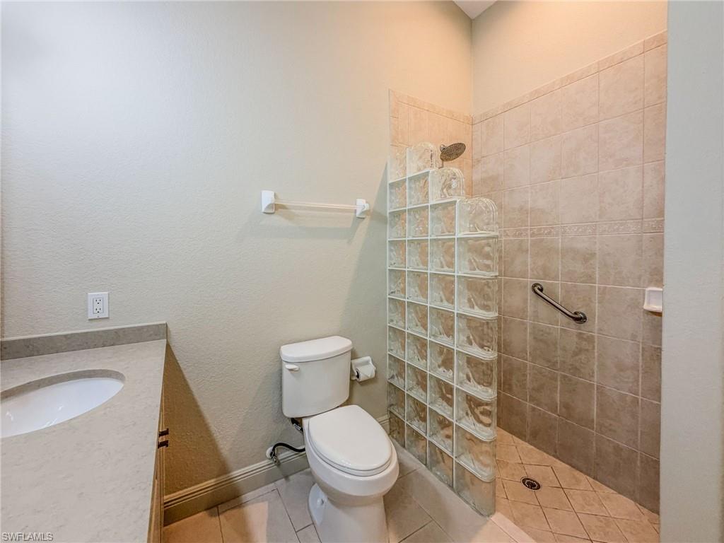 3510 AVION WOODS CT 104