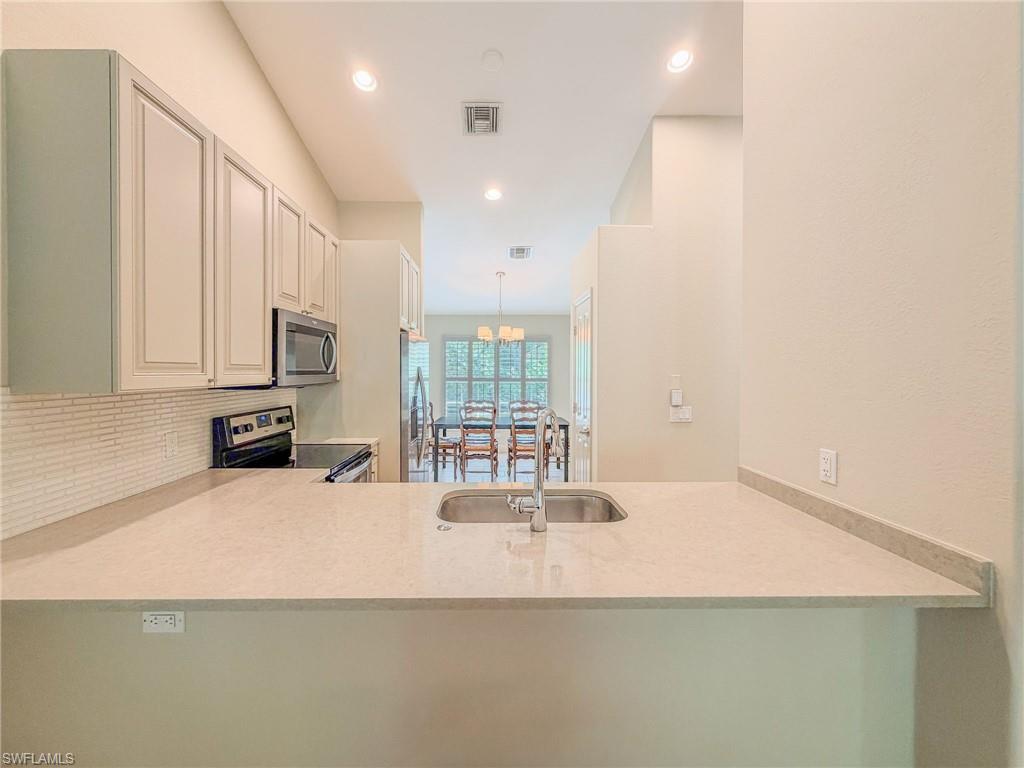 3510 AVION WOODS CT 104