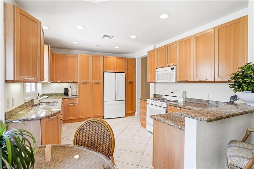 3730 Montreux LN 104