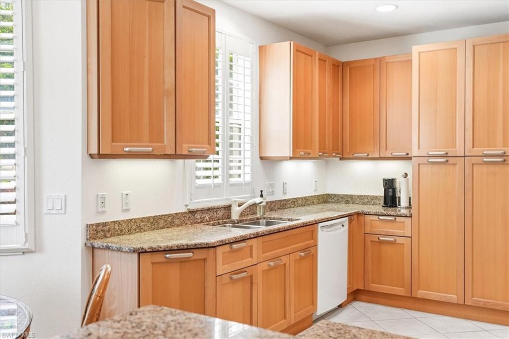 3730 Montreux LN 104