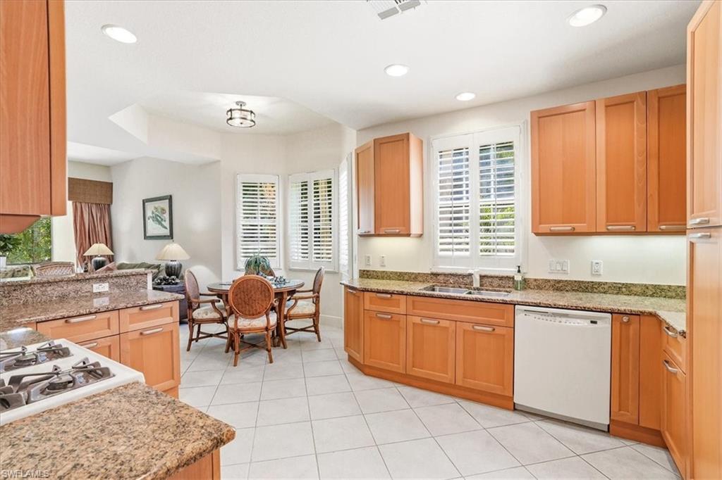 3730 Montreux LN 104