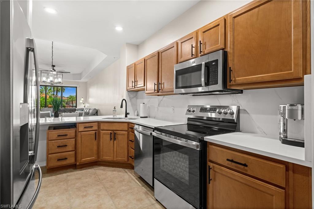 15121 Laguna DR 102