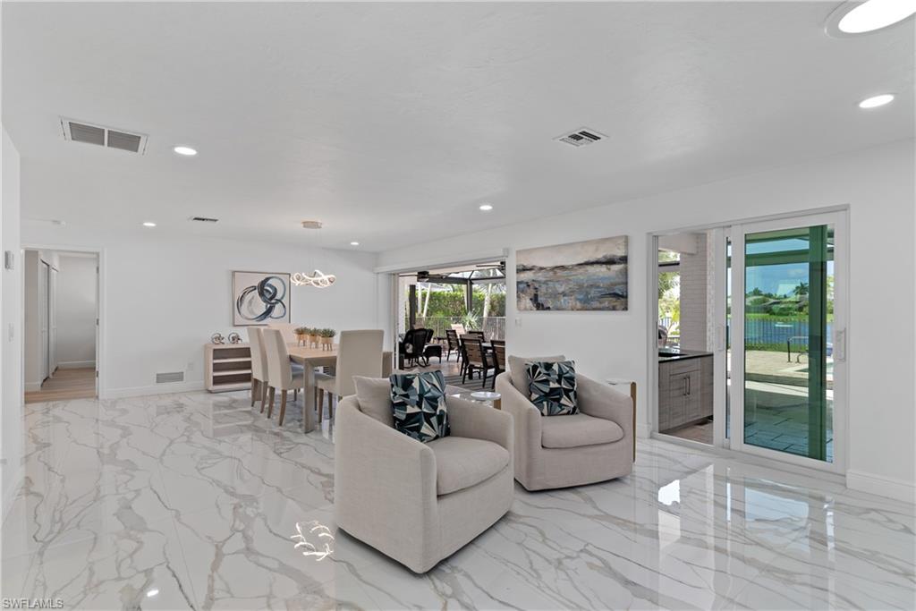 2500 Kings Lake BLVD