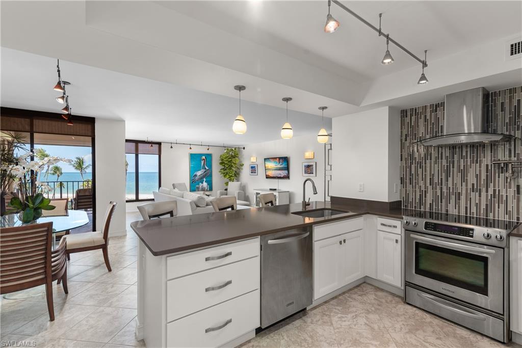 3115 Gulf Shore BLVD N 203S