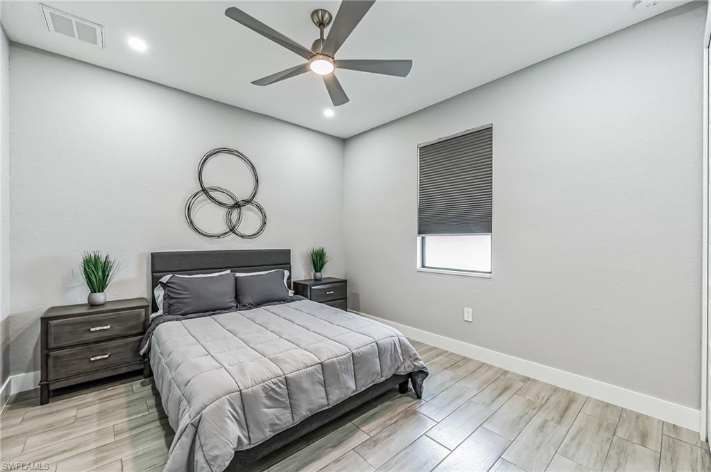 4618 Catalina LN