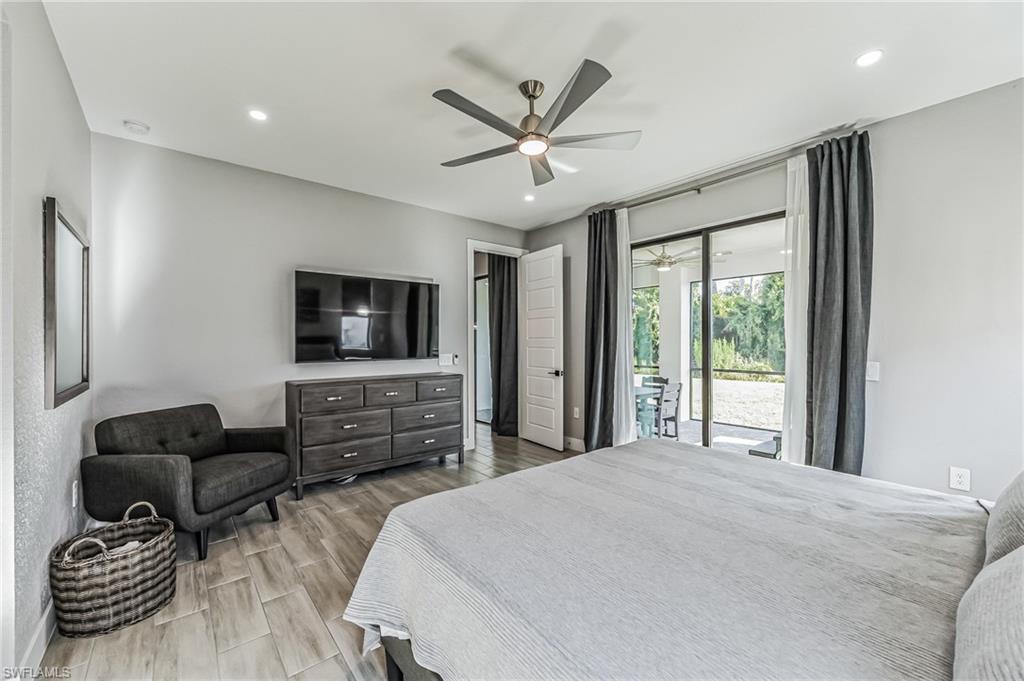 4618 Catalina LN