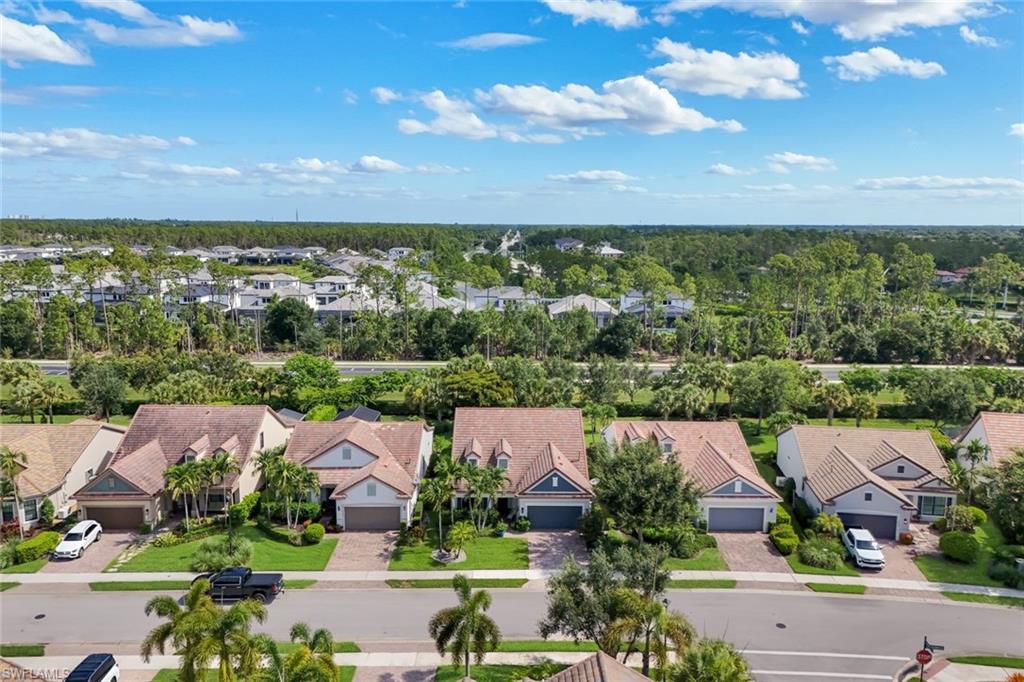 16345 Camden Lakes CIR
