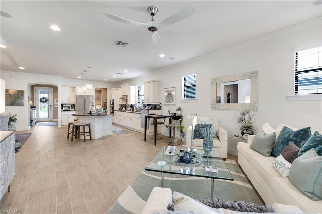16345 Camden Lakes CIR