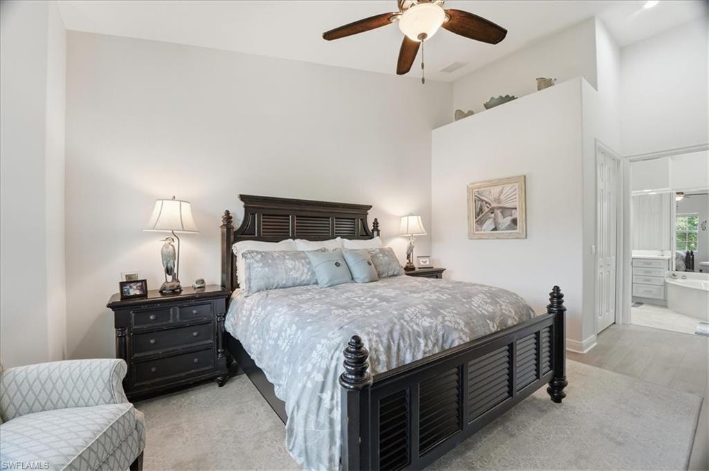 7842 Hawthorne DR 1703