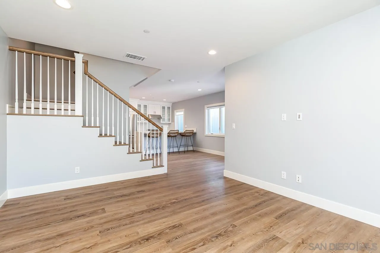 1438 Hornblend St.