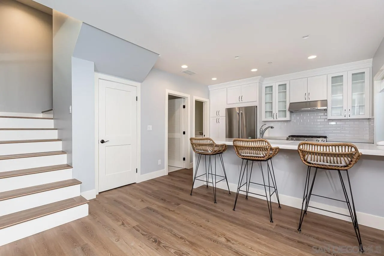 1438 Hornblend St.
