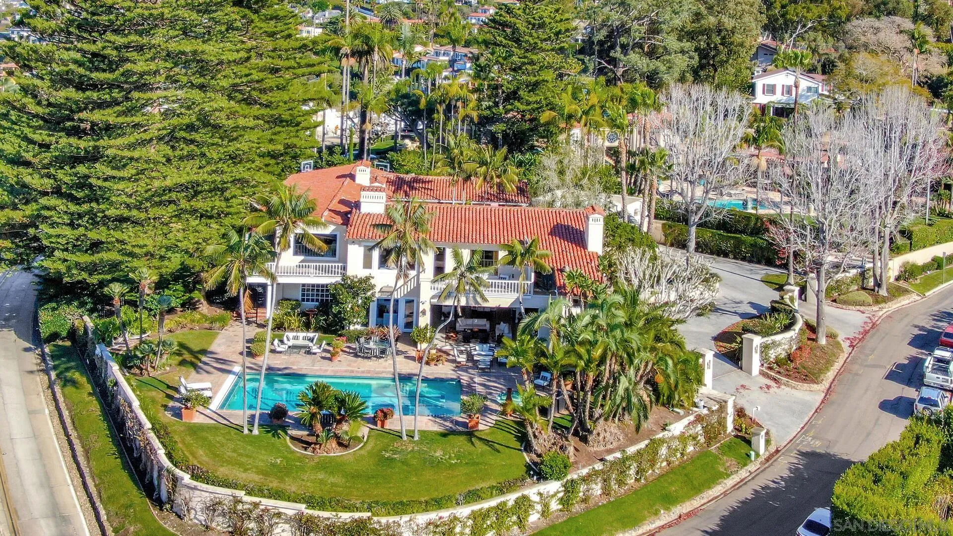 1021 Muirlands Dr
