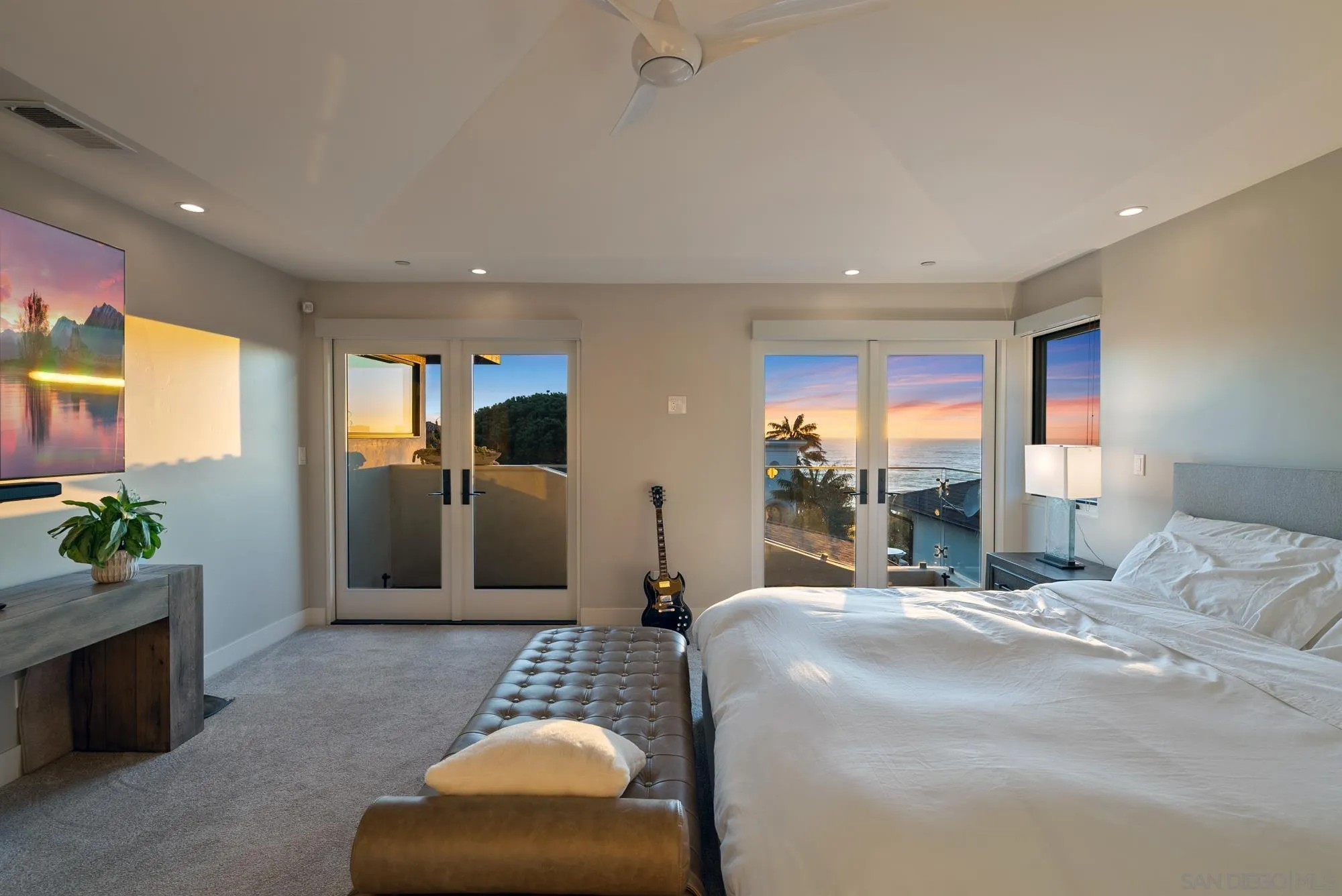 5845 Camino De La Costa