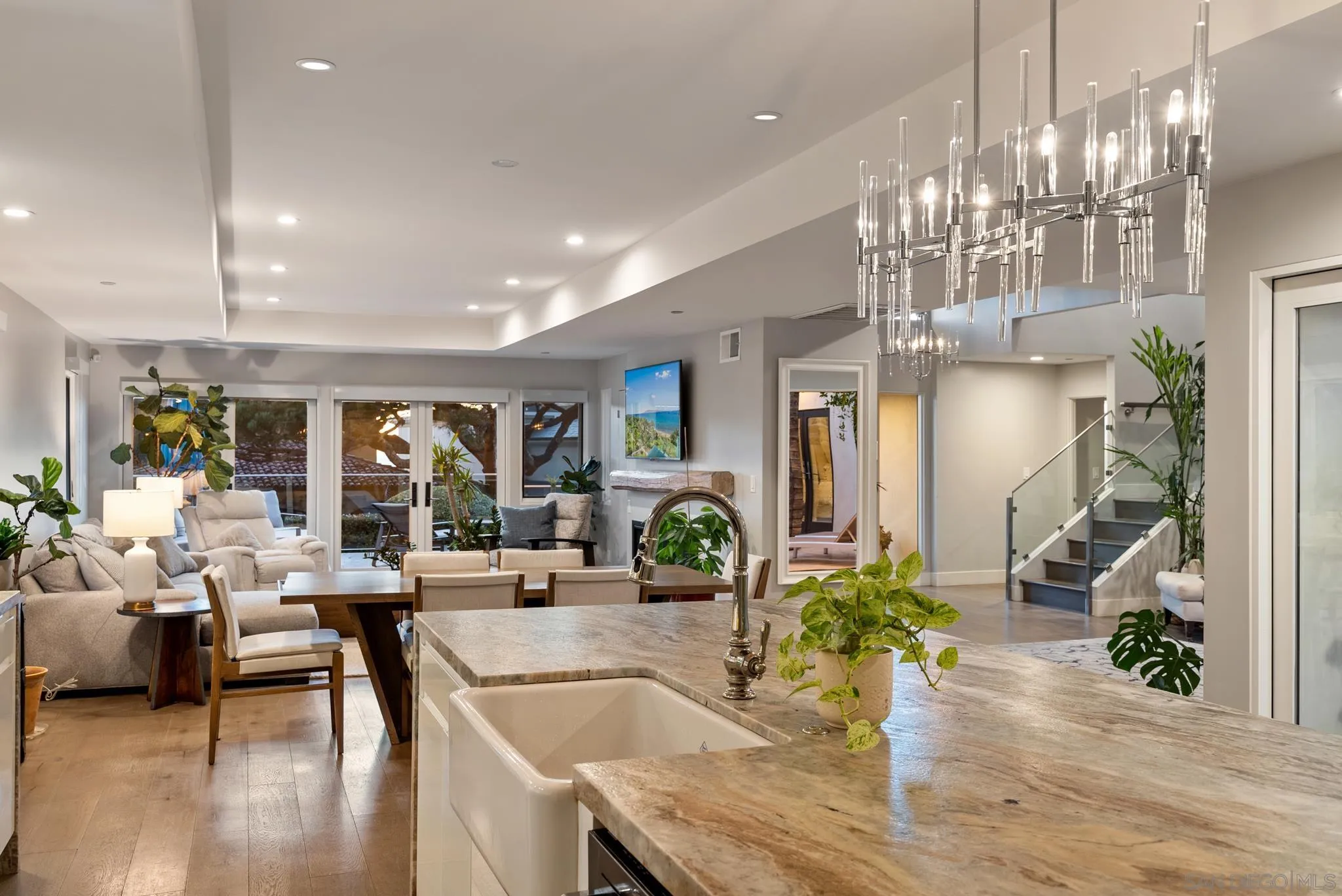 5845 Camino De La Costa