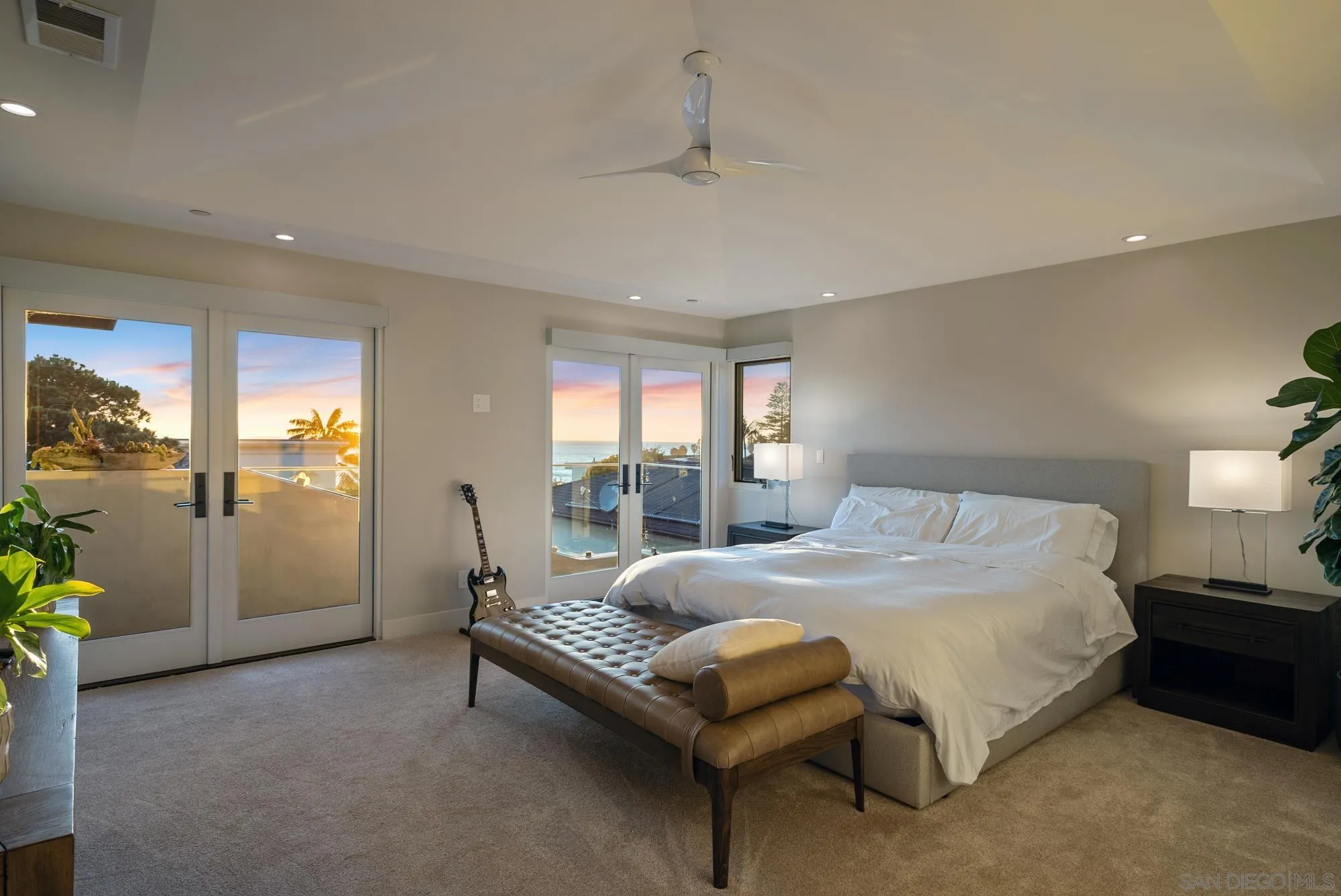 5845 Camino De La Costa