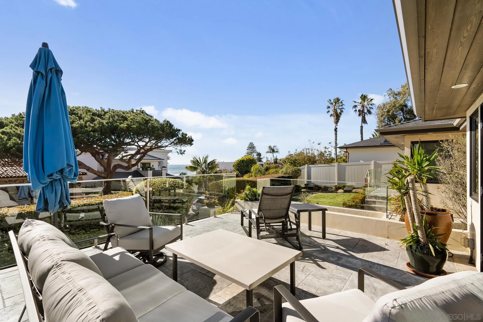 5845 Camino De La Costa