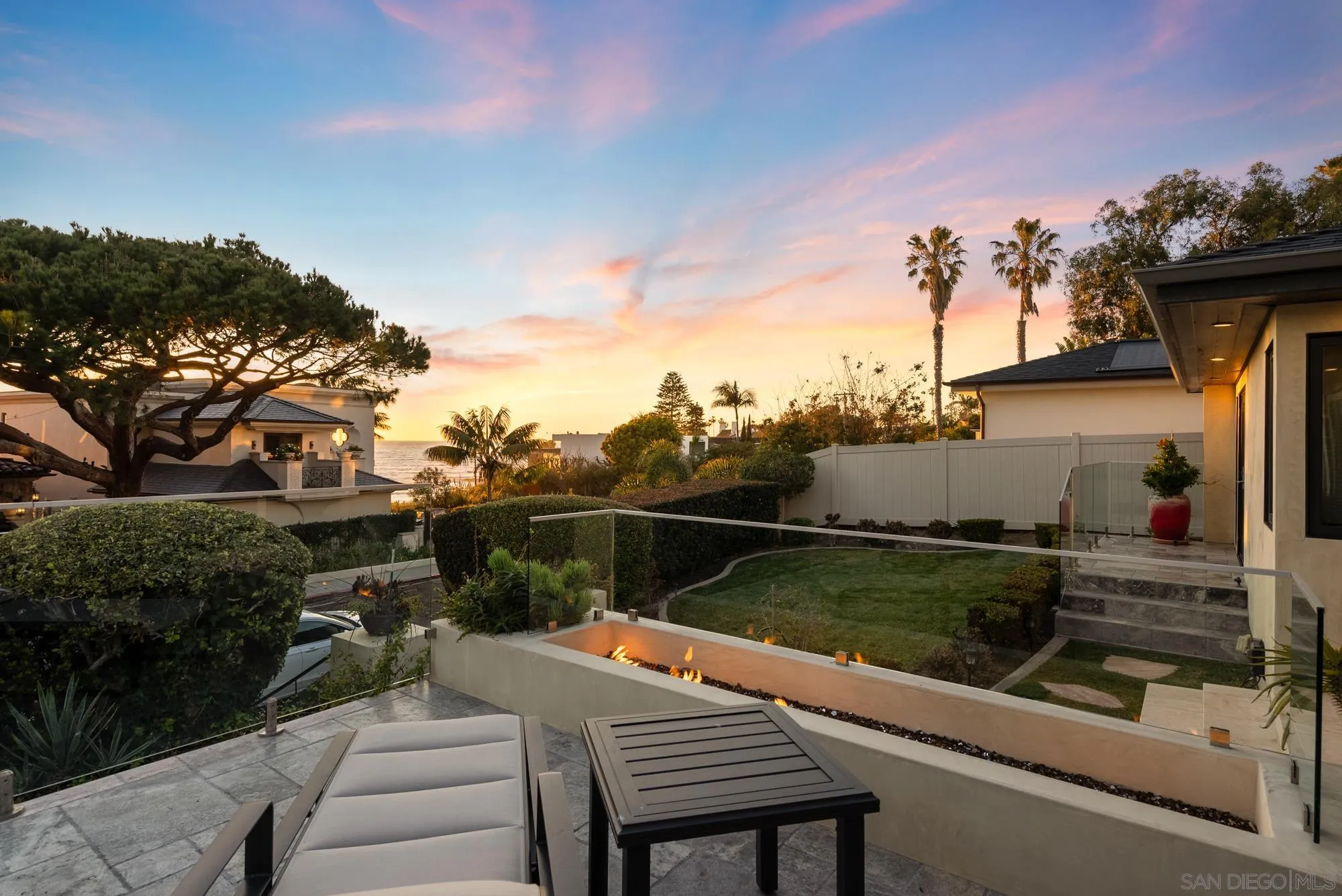 5845 Camino De La Costa