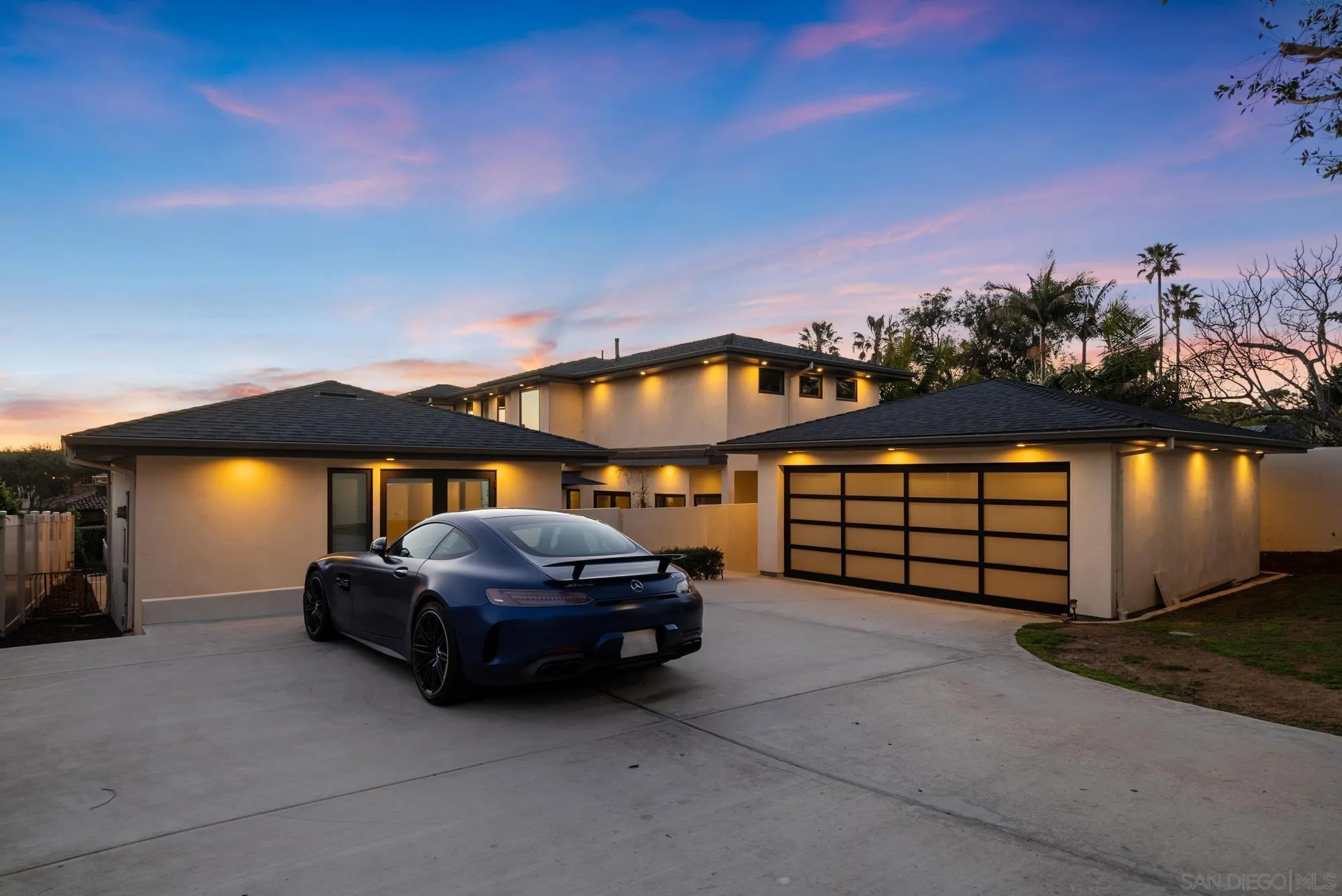 5845 Camino De La Costa