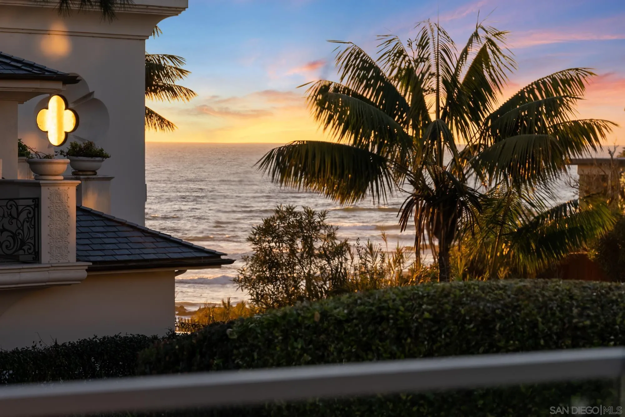 5845 Camino De La Costa