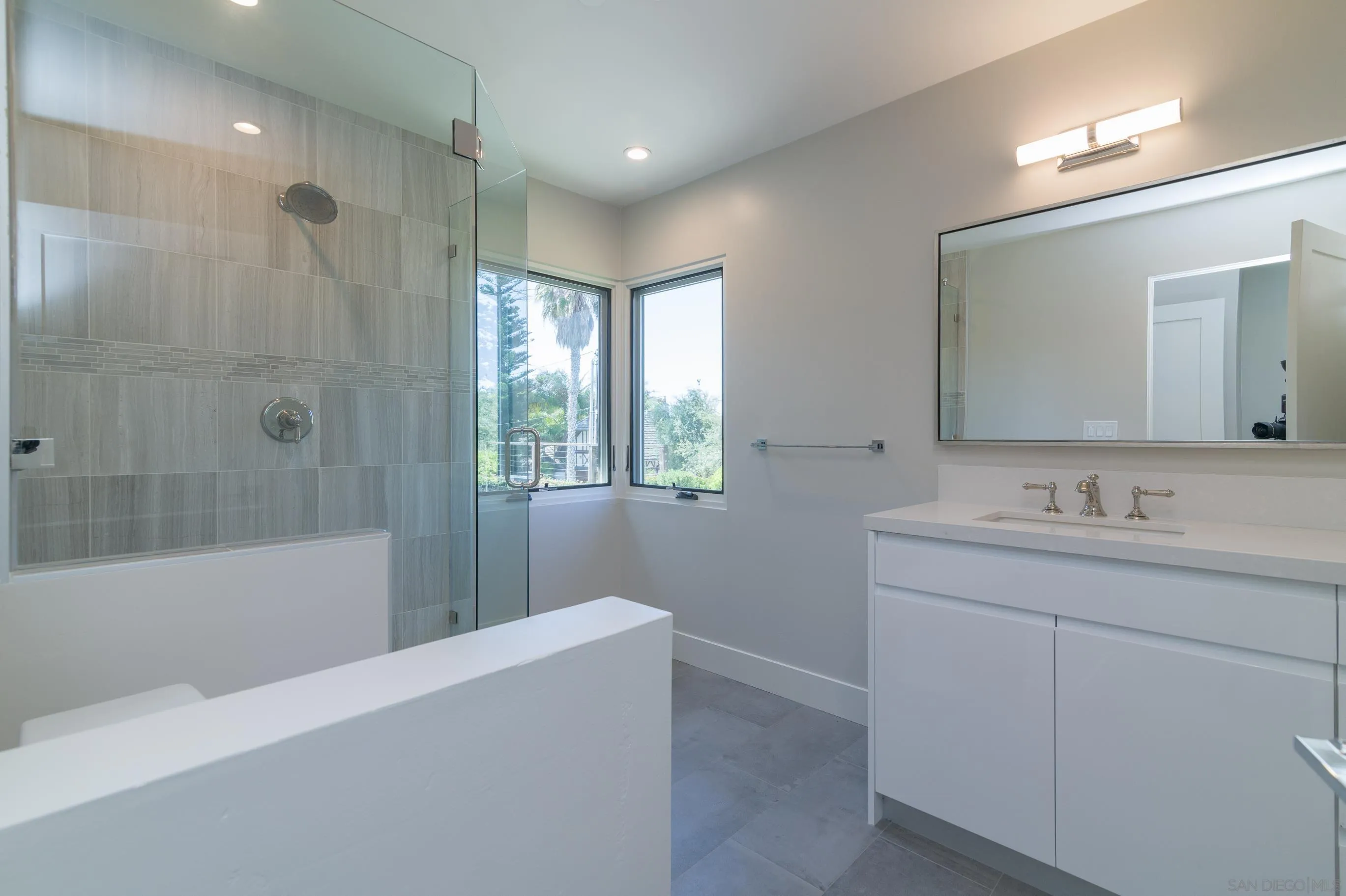 5845 Camino De La Costa