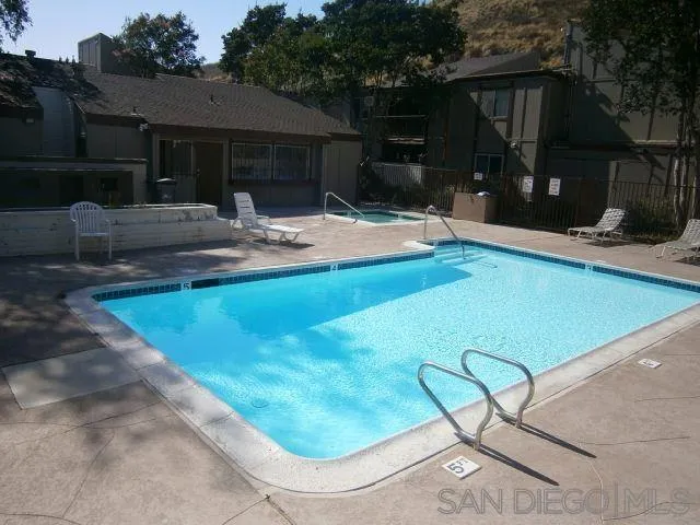 5472 Adobe Falls Rd Unit 12