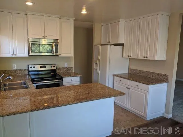 5472 Adobe Falls Rd Unit 12
