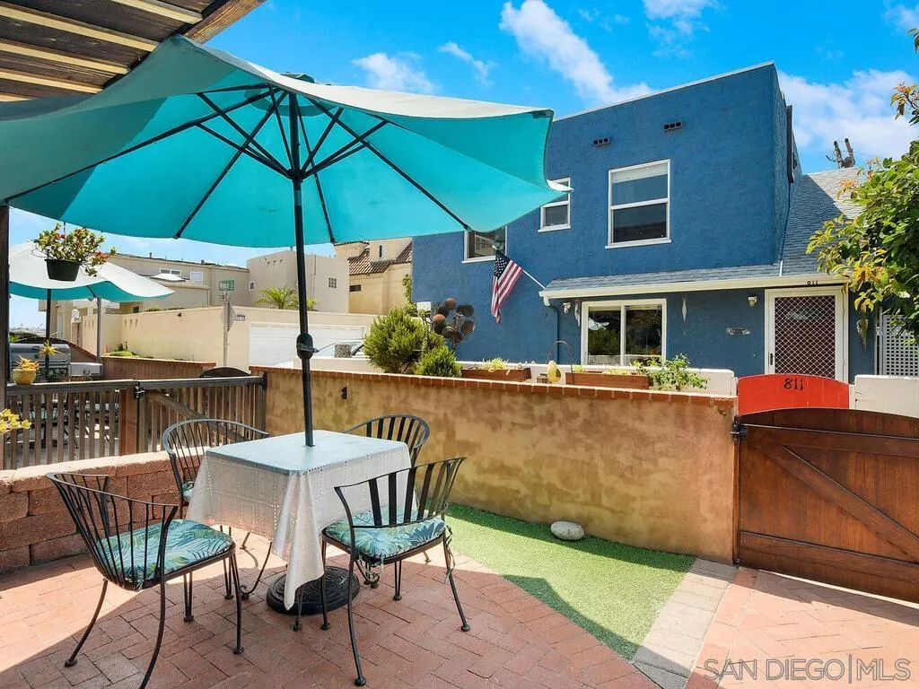 810-818 Venice Ct