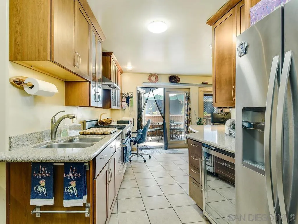 810-818 Venice Ct