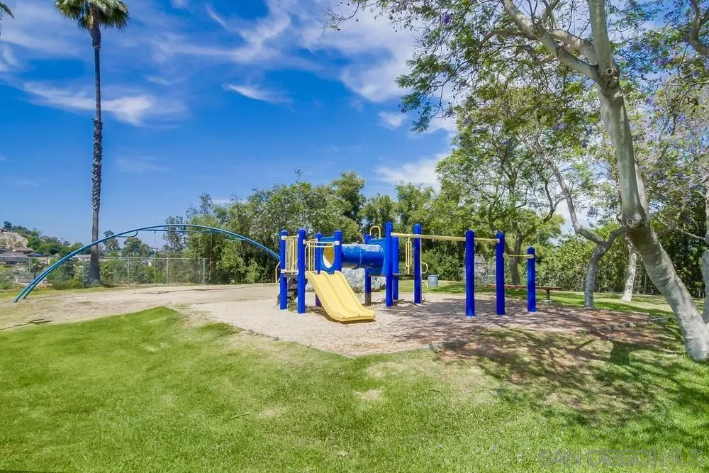 2257 Casa Alta