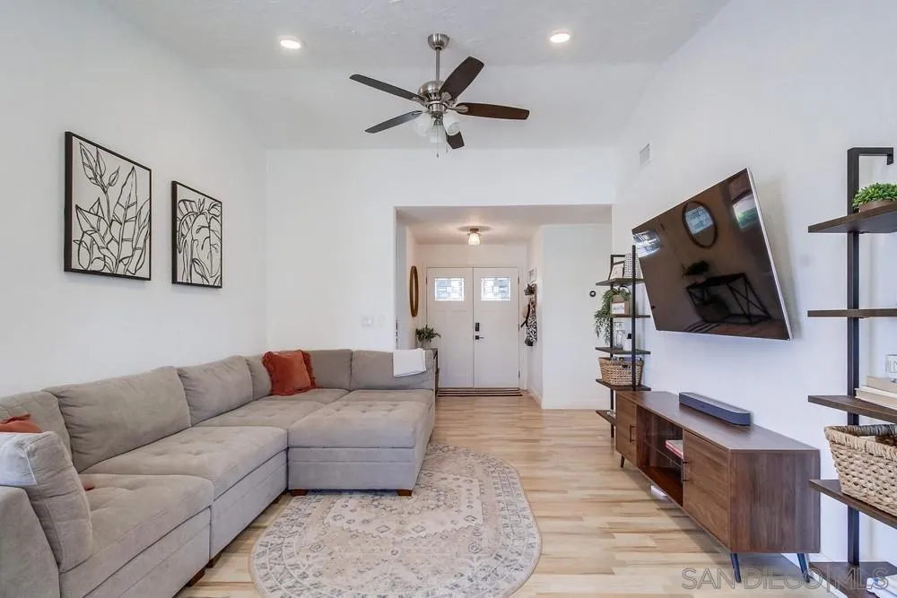 2257 Casa Alta