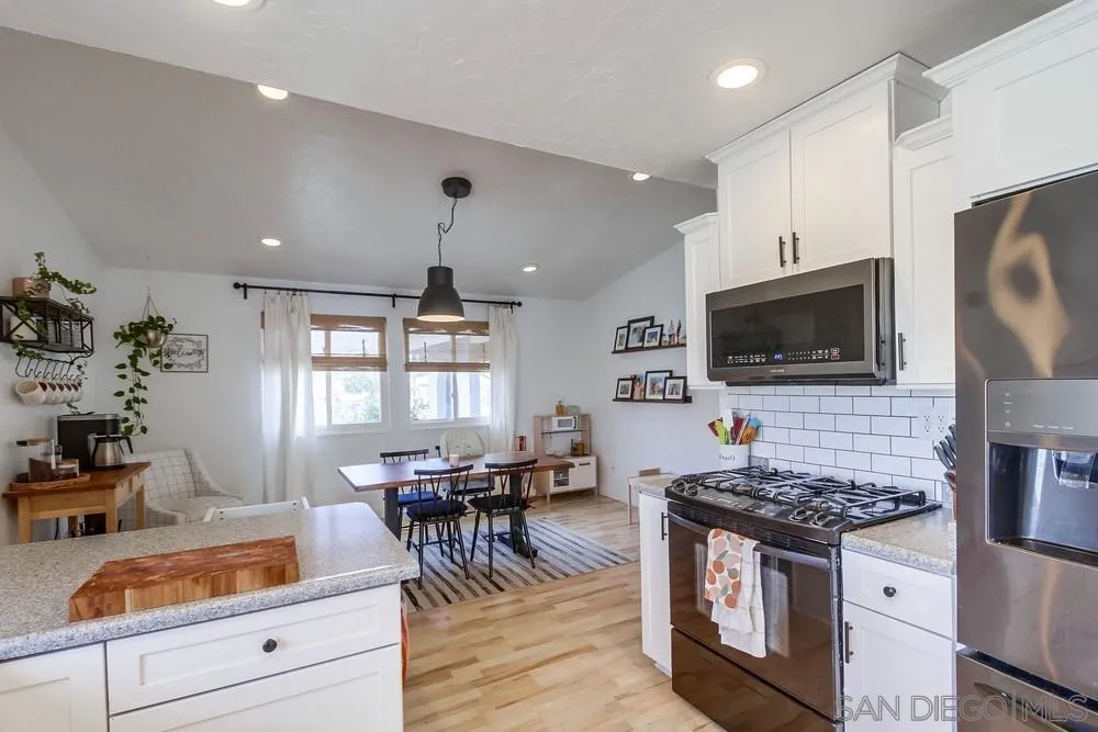 2257 Casa Alta