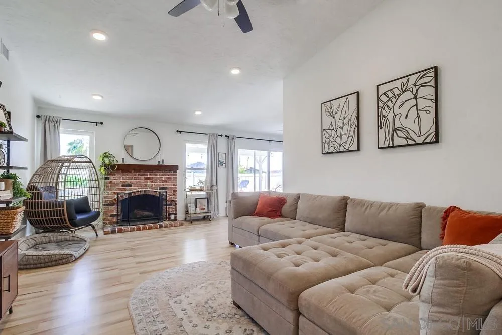 2257 Casa Alta