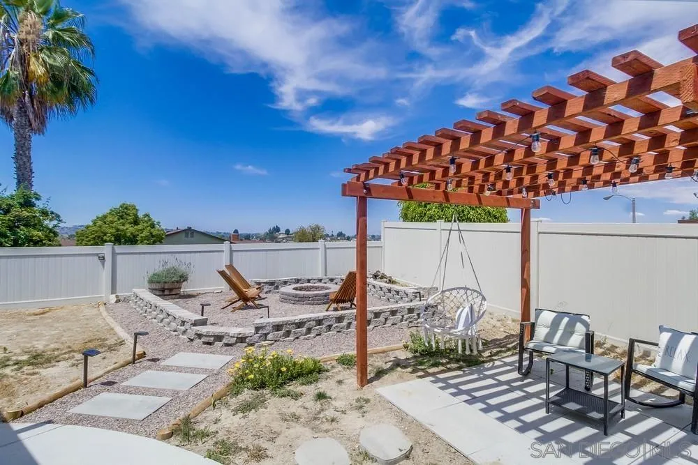 2257 Casa Alta