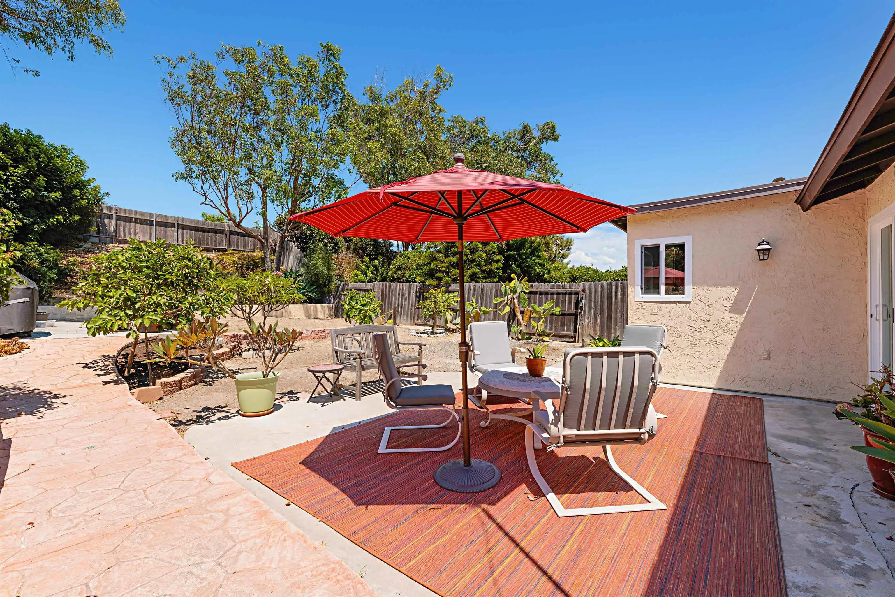 4752 Rising Glen Drive